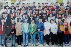 高中毕业三年多了高中同学不知道都过的怎么样了，有的还在上大学视频封面