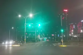 可不可以牵你的手呢