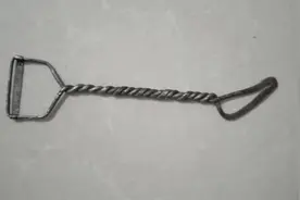 用一根铁丝手工制作厨房刨瓜果皮的神器，比买的好用一百倍！视频封面