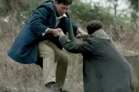 男人做生意进四出六，讲规矩做好生意，抓投机倒把的人却要抓他