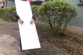 这种环境的工作不能做多长时间，我坚持了八年。