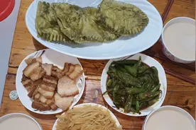 布袋馍配上这三个菜，奶茶，越吃越上瘾