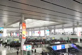 实拍高铁从安徽合肥到浙江绍兴，沿线几乎都是中国的大城市视频封面
