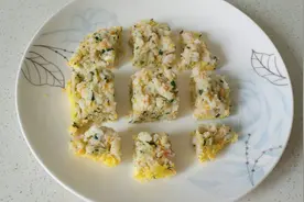 5个宝宝3个会缺钙，虾仁山药剁碎加个蛋黄放一起，上锅蒸熟超补钙视频封面