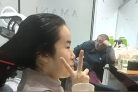 还有26天过年，带老婆来烫发，等了两小时了，不知道还要多久视频封面