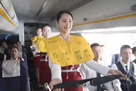 空难来临，飞机上如何应急逃生？更有“逃生黄金90秒”值得学习！