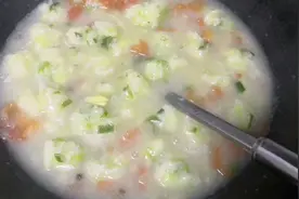 河南美食：萝卜疙瘩。1元买了一个大萝卜加两小勺面粉做的疙瘩视频封面