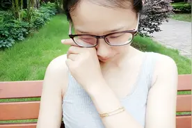 外表看起来光鲜亮丽，其实内心也有说不出来的痛处，被现实打败了视频封面