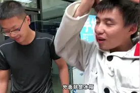 高温天里的人偶扮演者：挥汗如雨 “卖萌”依旧