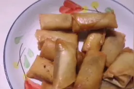 这才是炸春卷的正确方法！视频封面
