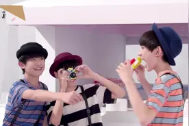 王俊凯176，易烊千玺，王源170，三人同框尴尬了！视频封面