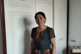 梅雨天衣柜门发霉 小芳教你卸衣柜除霉 让衣柜焕然一新 简单易学视频封面