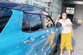 丰田小型suv亮相，2020年最新款RAIZE，打开车门的瞬间我决定要买视频封面