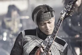 12月26日谢霆锋将登舞台带领乐队们一起锋狂摇滚演唱会奏响新号角