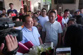 有生之年找到他！广安父子失散42年终重逢视频封面