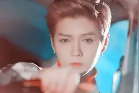 鹿晗那么美好的美少年，与之对视，你需要几秒？