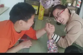 谷雨时节，万物生长！真姐和儿子智斗掰手腕！视频封面