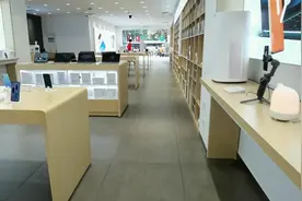 华为体验店上班 是一种什么样的感觉呢 各种黑科技体验真是太棒啦视频封面