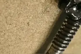 链条的极致用法！大神用链条打造独特的扳手