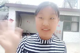 今天一口气跳绳跳了100下，不过真是累，运动完要补充维生素和水