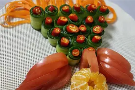 一根黄瓜一个西红柿半根胡萝卜，教你创意凉拌菜，孔雀开了个屏！