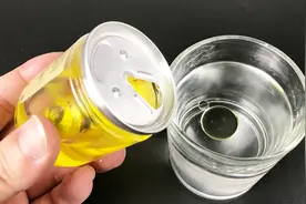 食用油滴在白酒，好酒坏酒立马“现出原形”网友：这检验方法真好视频封面