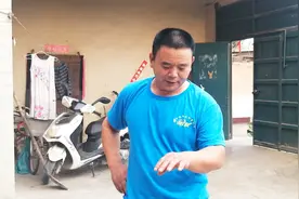 天亮爸爸在医院输液几天，胳膊又肿又痛是咋回事？输液也要注意啊视频封面