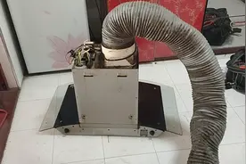 客户说家里油烟机插电就跳闸，师傅检查后更换零件收170元贵不贵视频封面