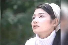 初恋分别相约20岁再见，20岁男友成大明星归来，爱和承诺可还在？视频封面