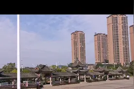 湖南省江华县一个国家级贫困县，这几年快速发展，高楼林立视频封面