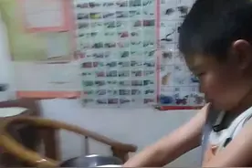 儿子尿尿了视频封面