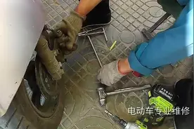 电动车走起来声音大前轮过紧又耗电如何处理？学会这一招轻松解决视频封面