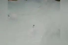 谁让你上来的，下去，我的地盘