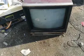 村里收了一台80年代18寸索尼电视机，特丽珑显像管，你见过吗？