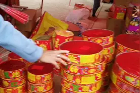 广西离湖南最近的一个镇？全是湖南人做生意？湖南妹买年货啦！视频封面