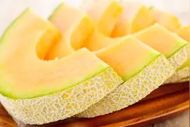 夏季孕妈常吃这3种水果，胜过吃补品，妈妈皮肤好宝宝聪明又漂亮视频封面