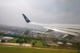 从青岛流亭机场起飞到沈阳桃仙降落，全程只用1小时8分钟太快了视频封面