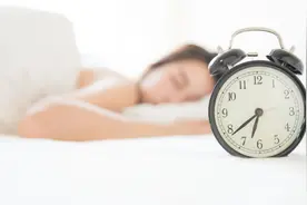 整天昏昏沉沉总想睡觉，怎么回事？专家：可能是这6大原因造成的