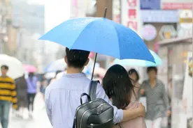 抓阄分配情侣，教学生如何恋爱，体验约会来学习如何恋爱