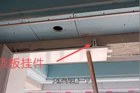 大理石双包边大门套，使用顶板挂件，想它掉下来都不可能！