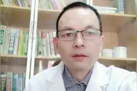 脸上出油多难护理，毛孔又粗大该怎么办？视频封面