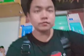 小伙下班做兼职送外卖，今天都十二点了还没回家，累点点也开心视频封面
