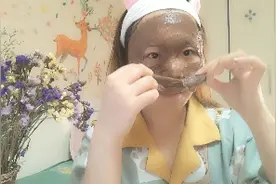 海藻面膜到底有什么作用呢？添加了蜂蜜后，感觉提亮了一个度视频封面