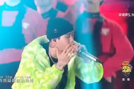 不愧是专业歌手！王嘉尔rap简直绝了，帅炸全场成为最靓的仔！视频封面