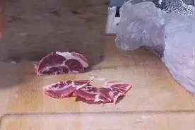 湖边露营烧烤，卡式炉完胜烤架视频封面
