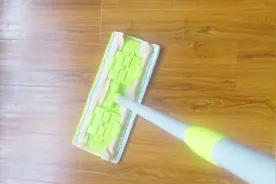 拖地还在用清水拖？留下水渍难清理！其实加点它就可以啦