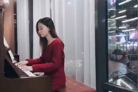 适合在雨天聆听的钢琴轻音乐《Kiss The Rain》中文：雨的印记