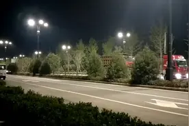 洛阳机场空港，新修的机场路夜景很美……