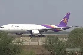 印度德里机场，跑道边观看飞机起降视频封面