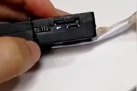 优衣库试衣间发现针孔摄像头 店长：存在管理漏洞，非该店安

装视频封面